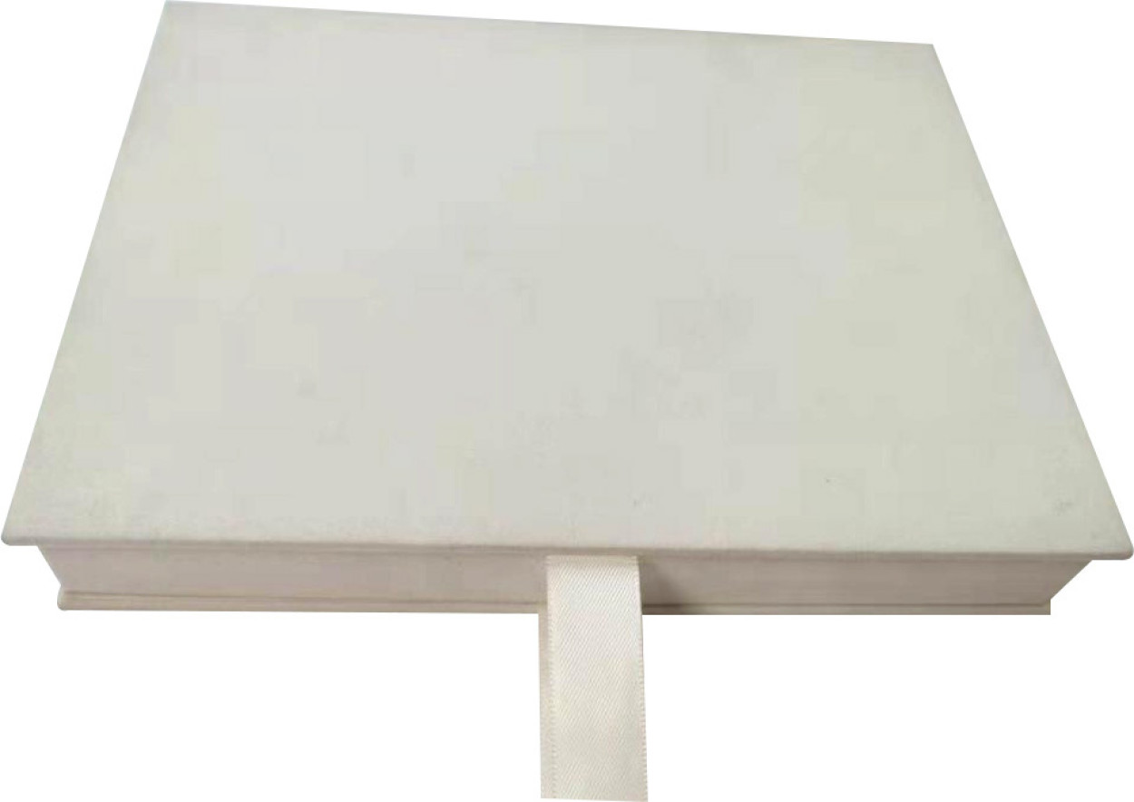 SCATOLA VELLUTO AVORIO 19X14X3 CM E078