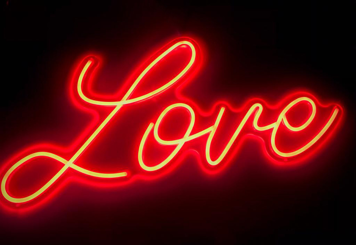 STRIP LED LOVE ROSSA 80X35 CM 2111